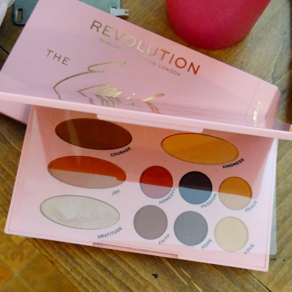 3/$20 NWT Makeup Revolution London The Emily Edit The Needs face & eyes …